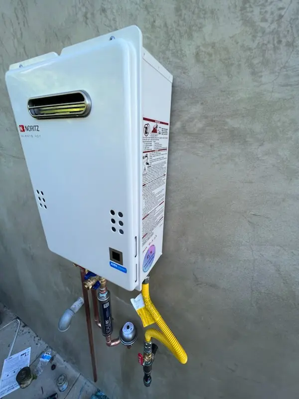 Tankless water heater installation for Elyria homes